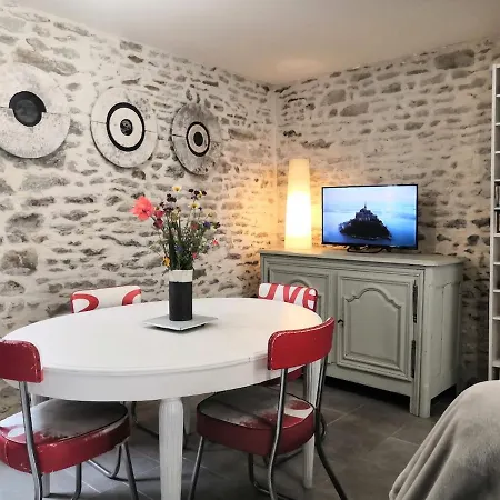 La Maisonnette Des Miquelots, Patio & Charme, Proche Mont-st-michel