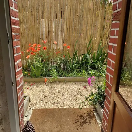 Holiday home La Maisonnette Des Miquelots, Patio & Charme, Proche Mont-st-michel