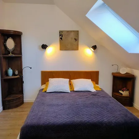 Small House Near Mont St Michel * Tanis