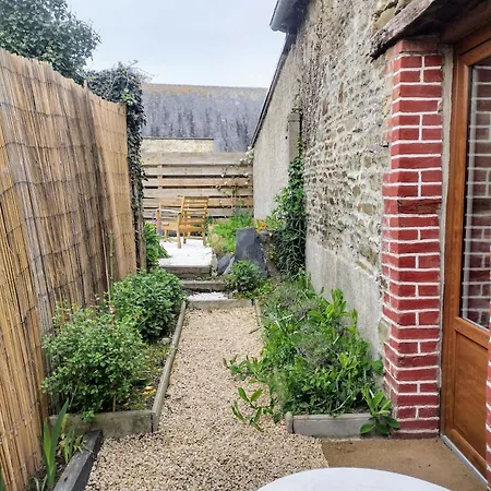 La Maisonnette Des Miquelots, Patio & Charme, Proche Mont-st-michel Holiday home