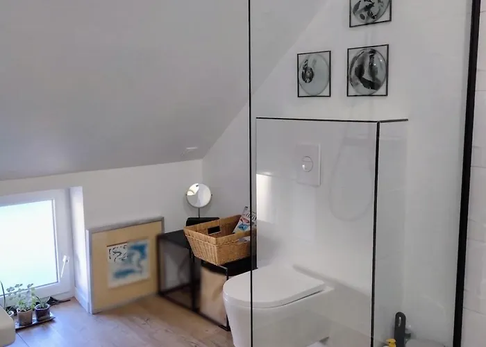 Small House Near Mont St Michel 度假居 *