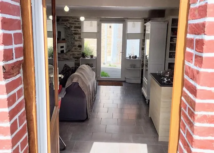 Small House Near Mont St Michel 度假居 *