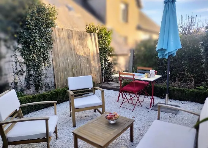 Small House Near Mont St Michel * Tanis