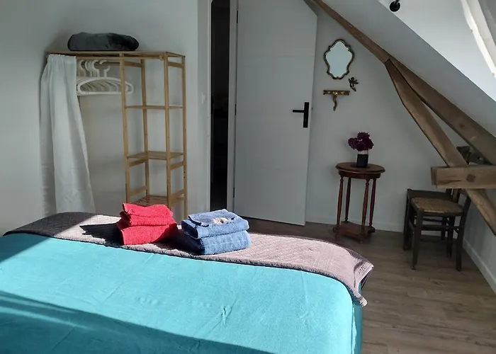 Small House Near Mont St Michel 度假居 Tanis