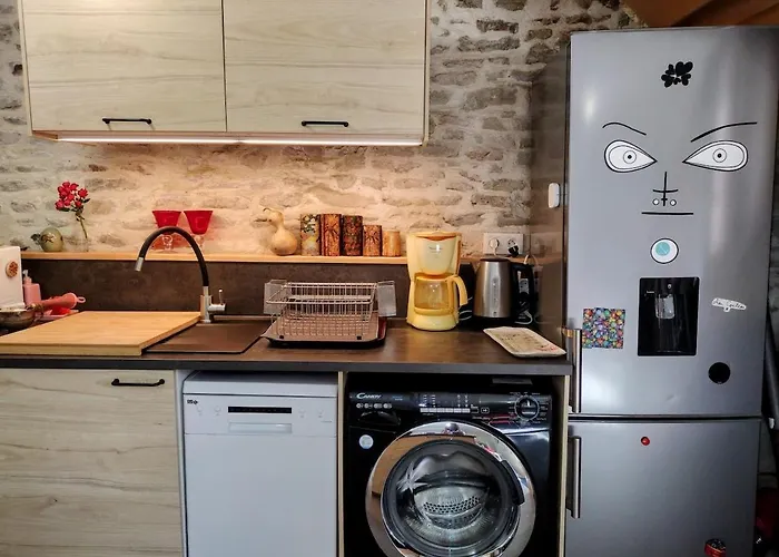 Small House Near Mont St Michel Tanis