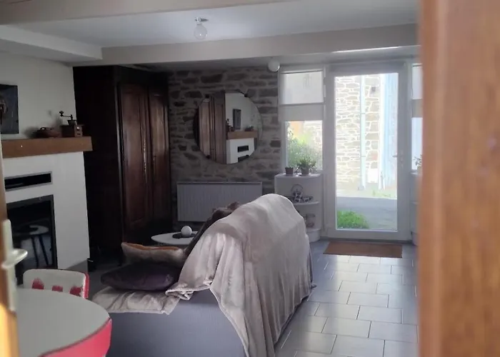 Small House Near Mont St Michel * Tanis