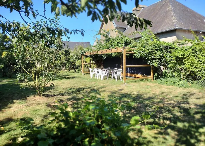 Small House Near Mont St Michel * Tanis